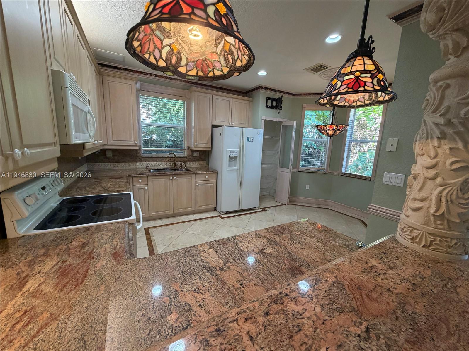 CRESTVIEW LAKES 1ST ADDN - Residential