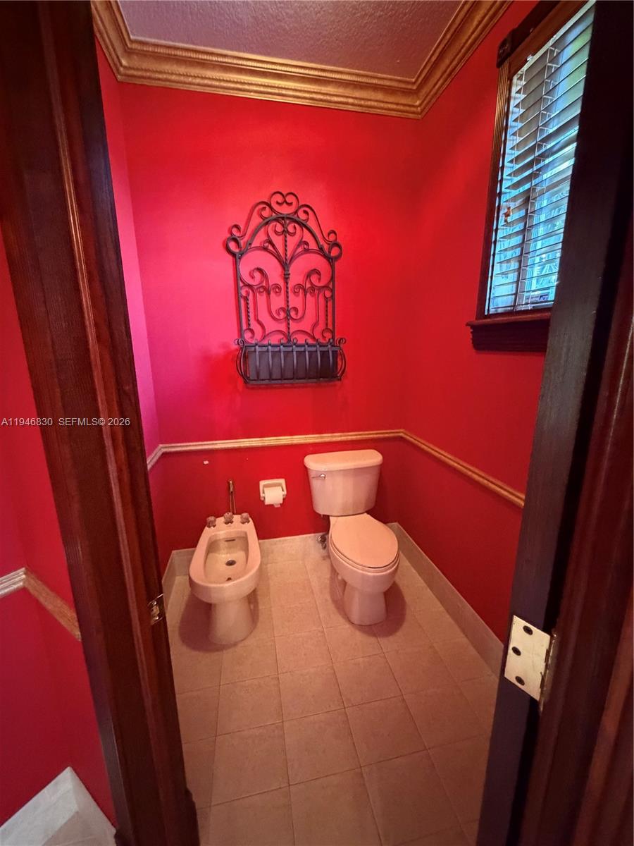 CRESTVIEW LAKES 1ST ADDN - Residential