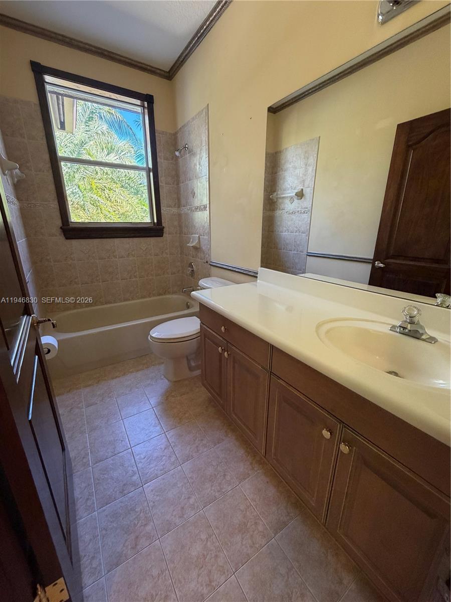 CRESTVIEW LAKES 1ST ADDN - Residential