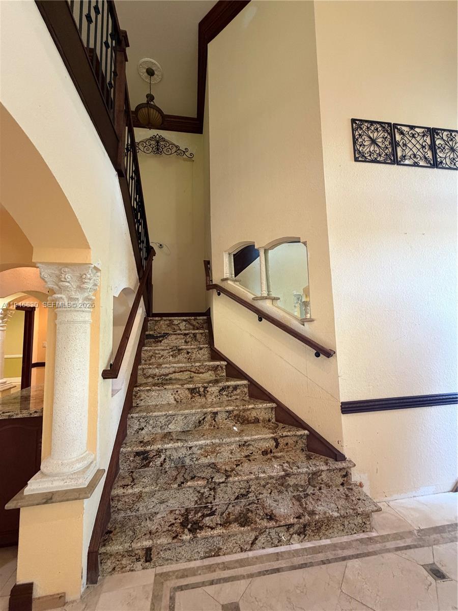 CRESTVIEW LAKES 1ST ADDN - Residential