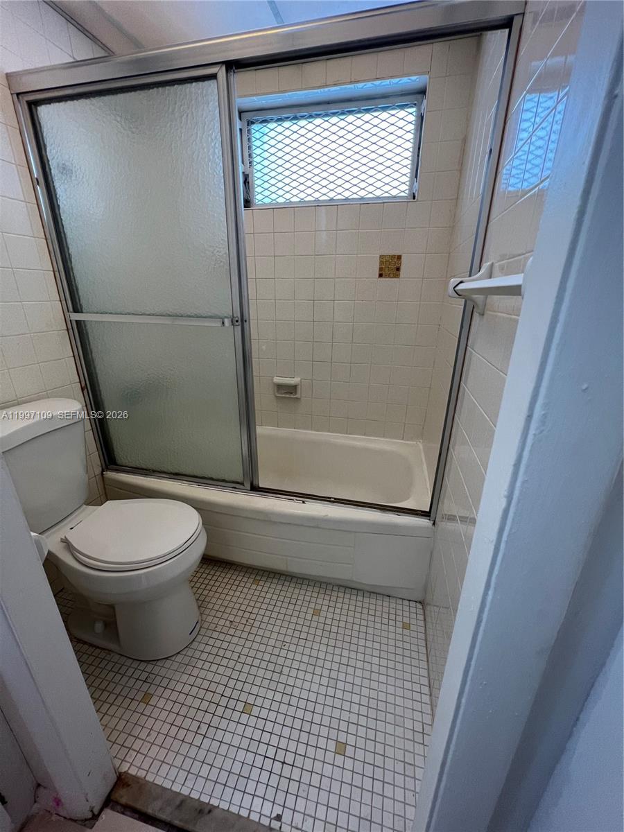 TWIN TOWERS CONDO - Residential Lease