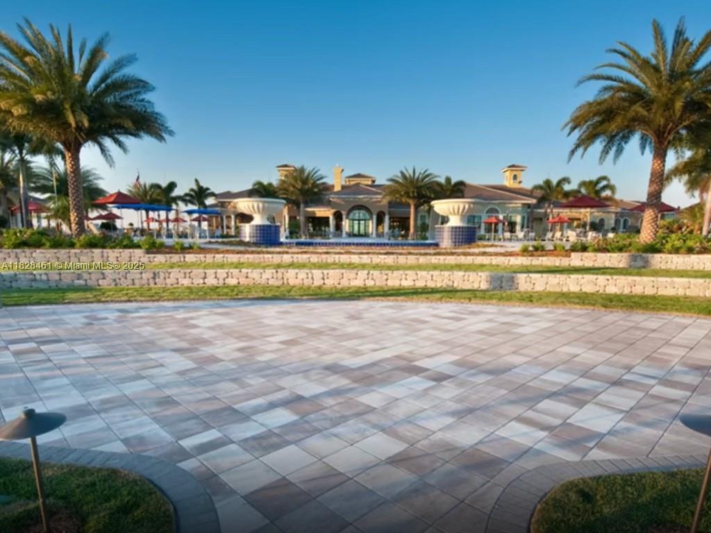 Del Webb Naples - Residential