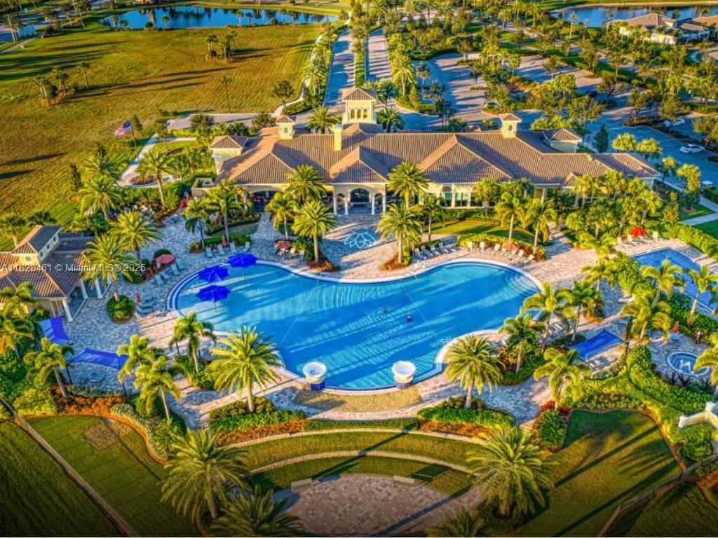 Del Webb Naples - Residential