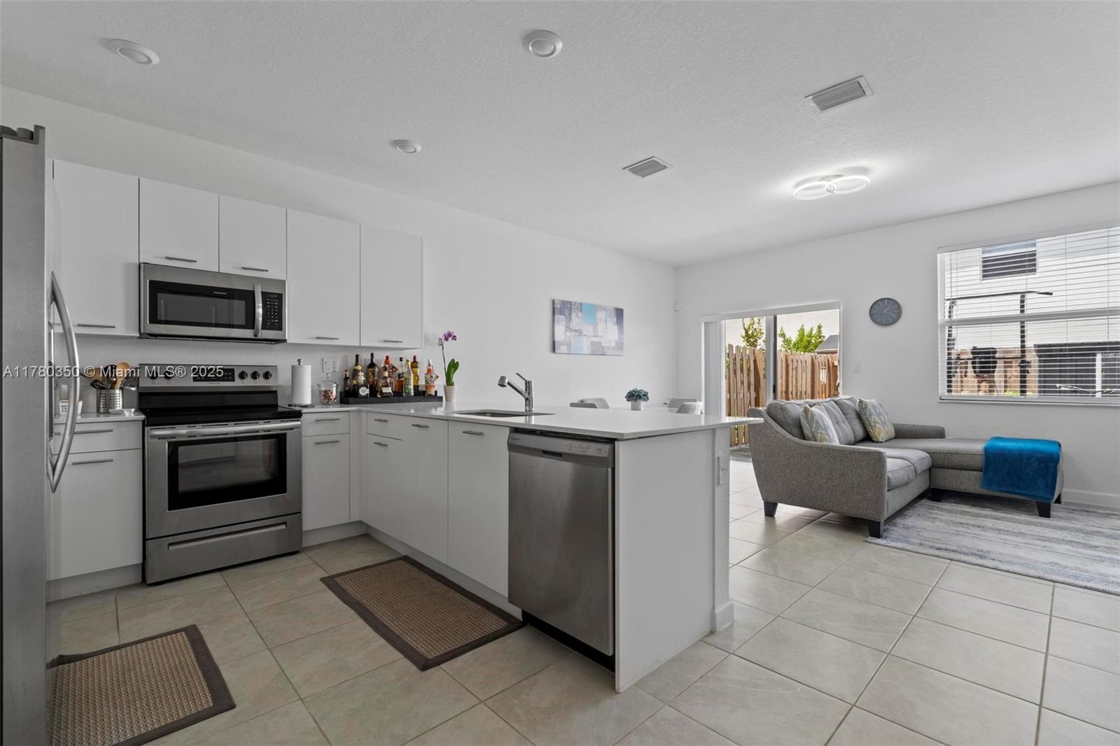 WESTVIEW GARDENS APARTMEN - Residential