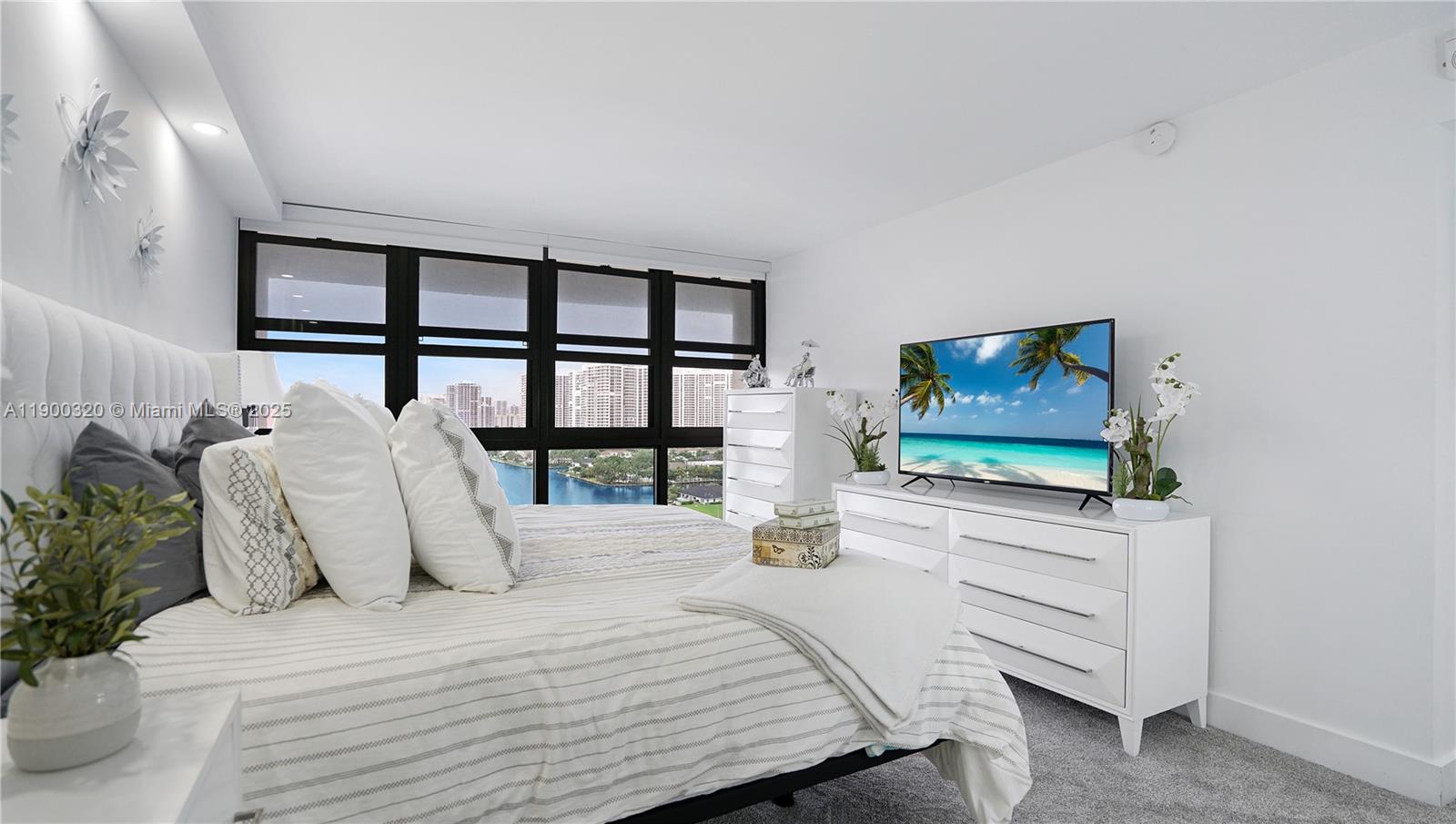 AVANT GARDE CONDO - Residential