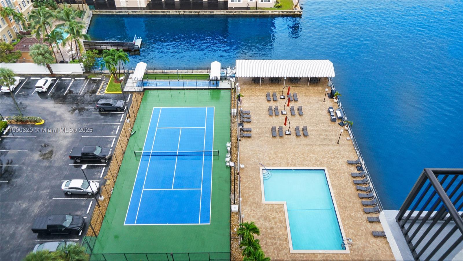 AVANT GARDE CONDO - Residential