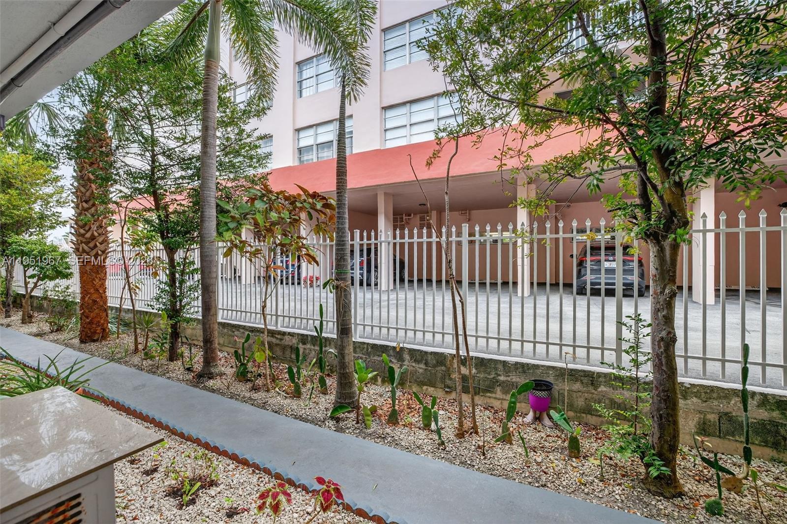 GOLDEN BAY MANOR CO-OP - Residential