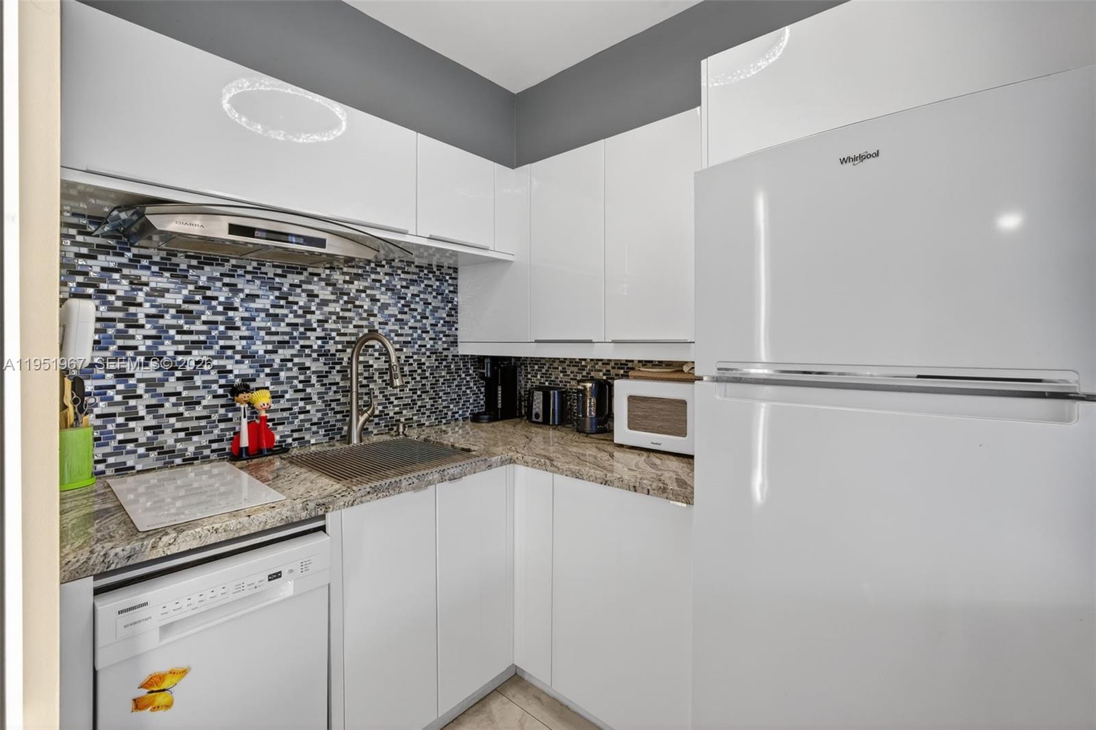 GOLDEN BAY MANOR CO-OP - Residential