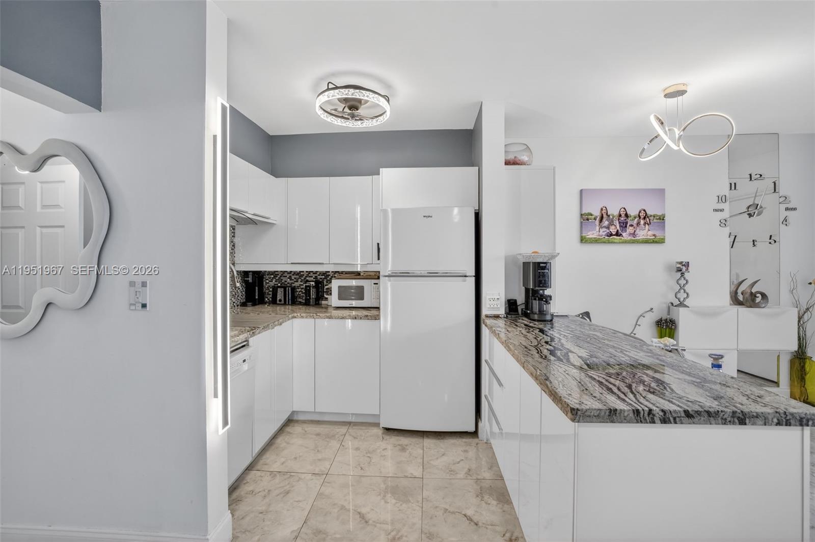 GOLDEN BAY MANOR CO-OP - Residential