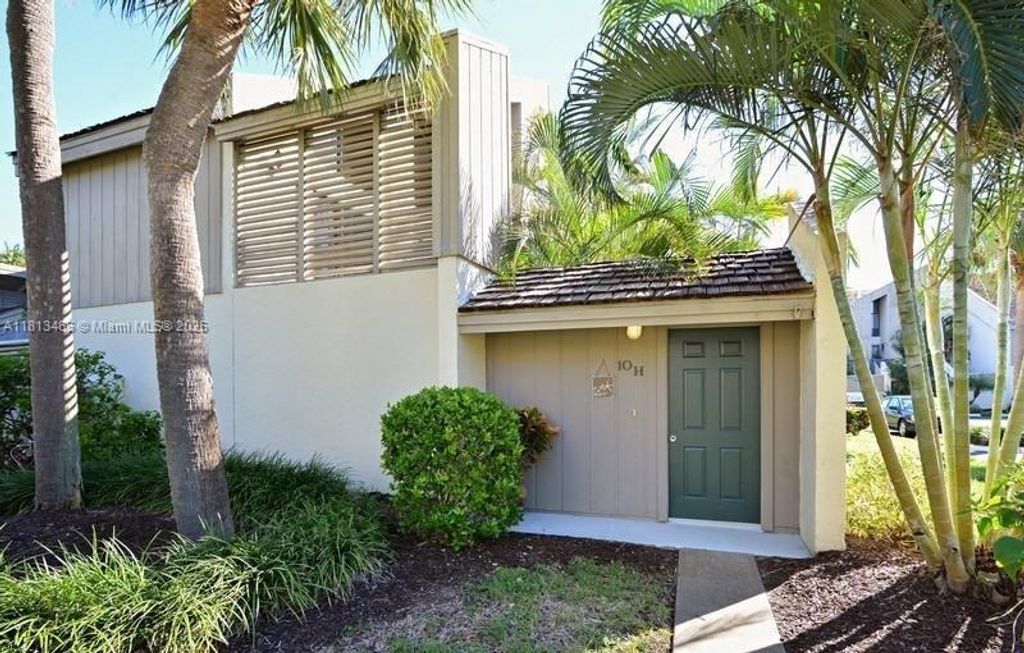 Photo of 1605 S Us Highway 1 #10H, Jupiter, FL 33477 (MLS # A11813465)