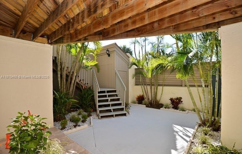 SEA LOFTERS CONDO - Residential Lease
