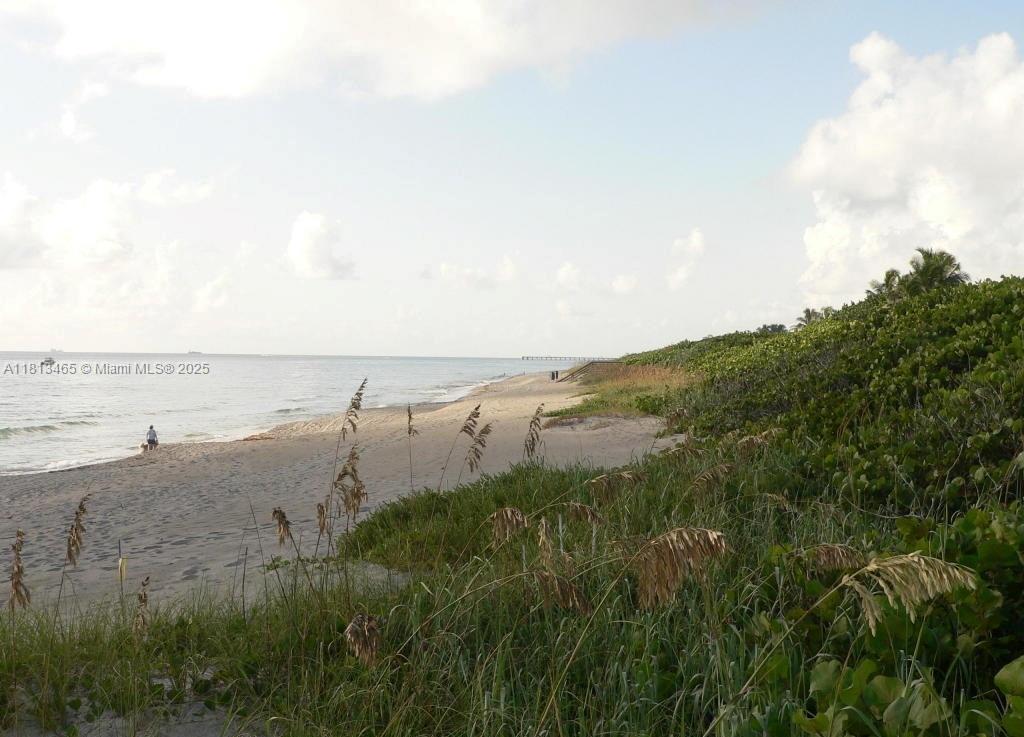 SEA LOFTERS CONDO - Residential Lease