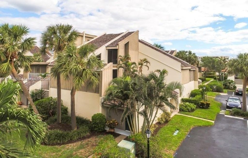 Photo of 1605 S Us Highway 1 #10H, Jupiter, FL 33477 (MLS # A11813465)