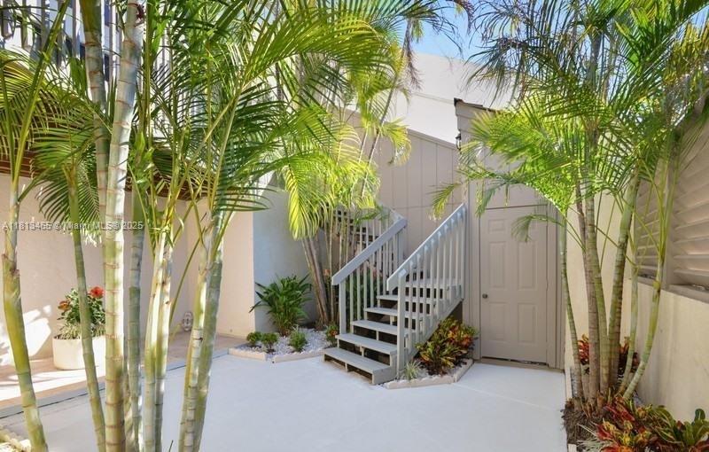 SEA LOFTERS CONDO - Residential Lease