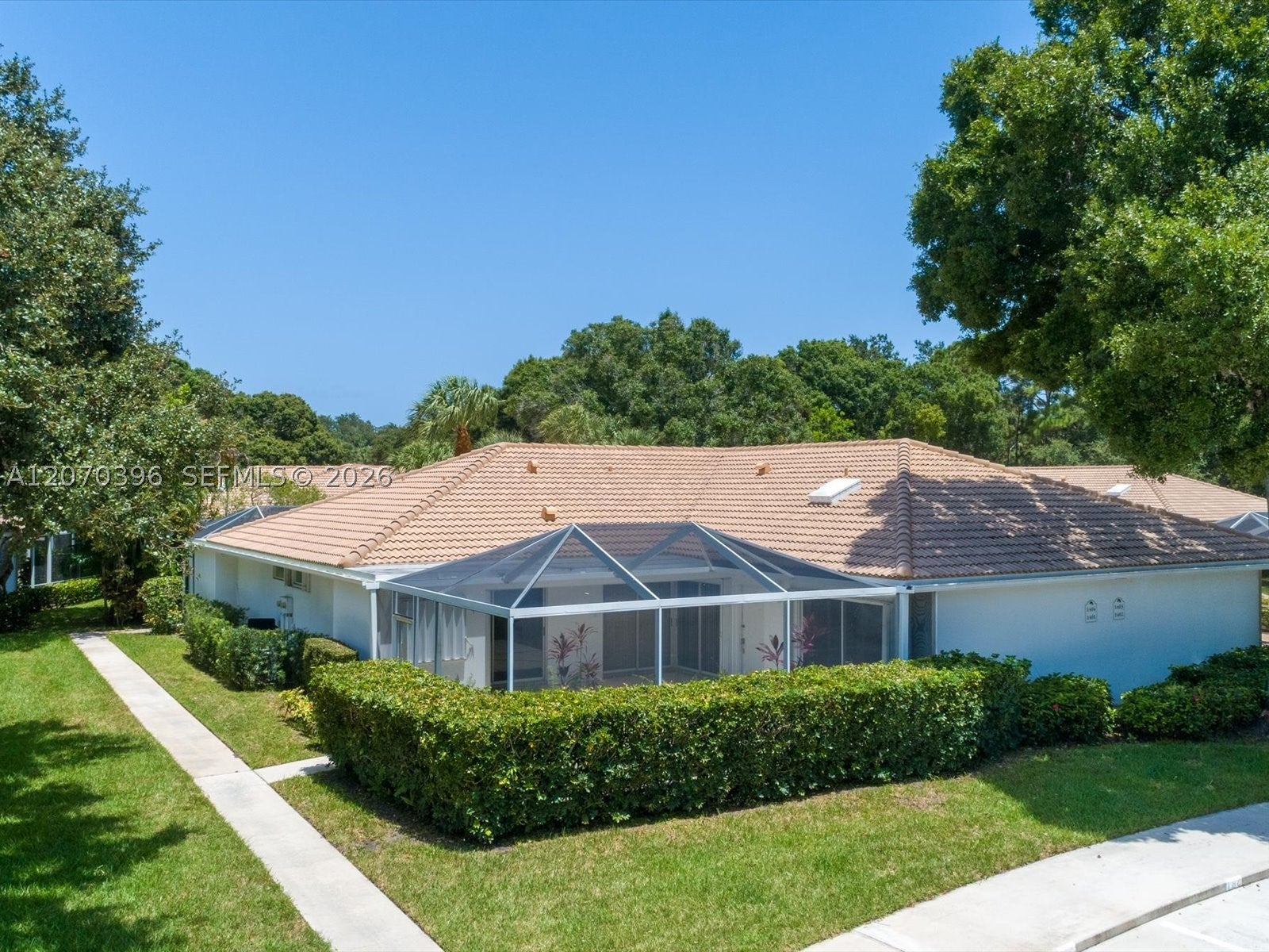 1404 Silverleaf Oak Ct