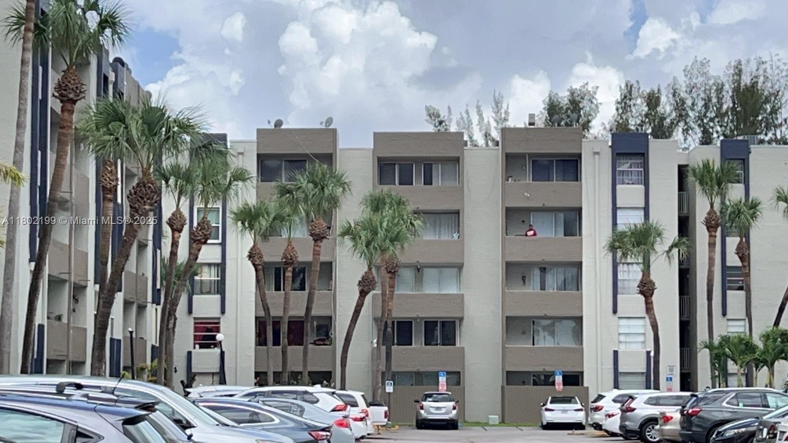 Rental Property at 10000 Nw 80th Ct 2312, Hialeah Gardens, Miami-Dade County, Florida - Bedrooms: 2 
Bathrooms: 2  - $1,950 MO.