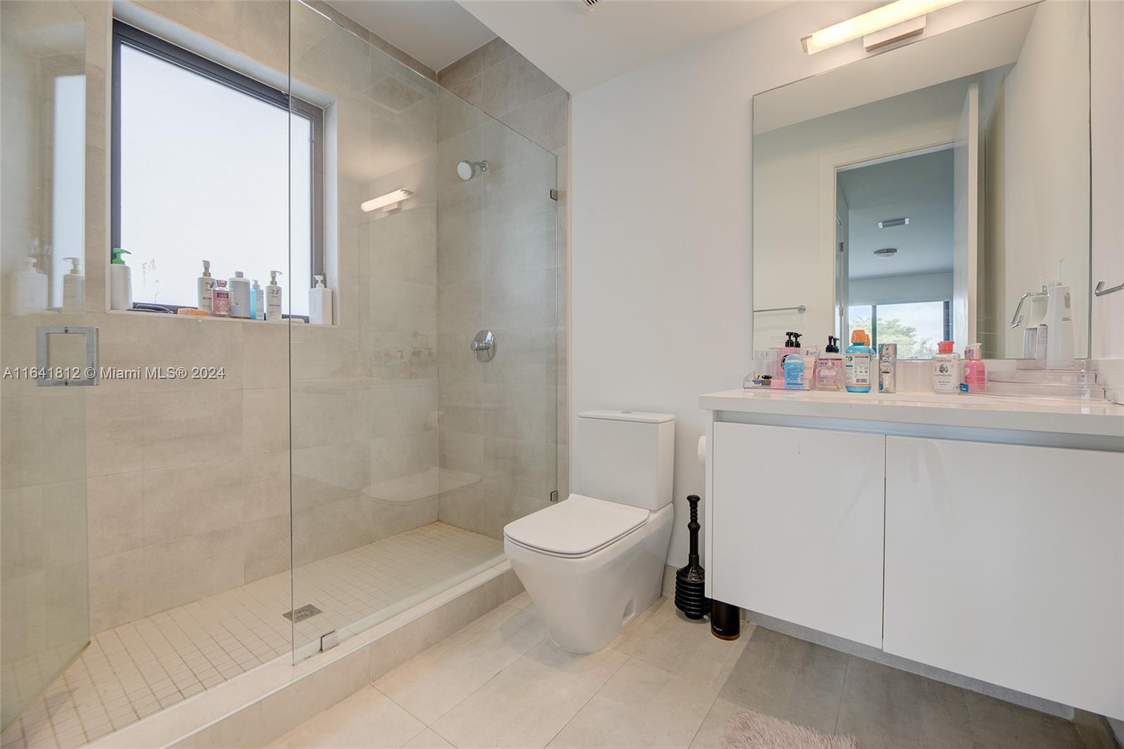 WESTON ESTATES - Residential