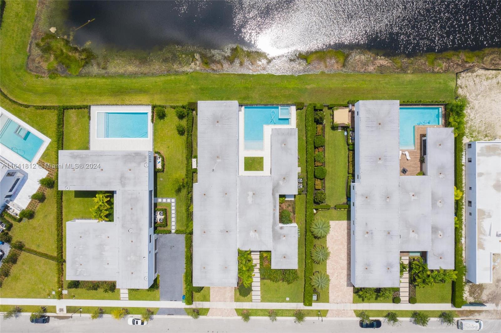 Property for Sale at 16768 Natures Way, Weston, Broward County, Florida - Bedrooms: 6 
Bathrooms: 9  - $3,475,000