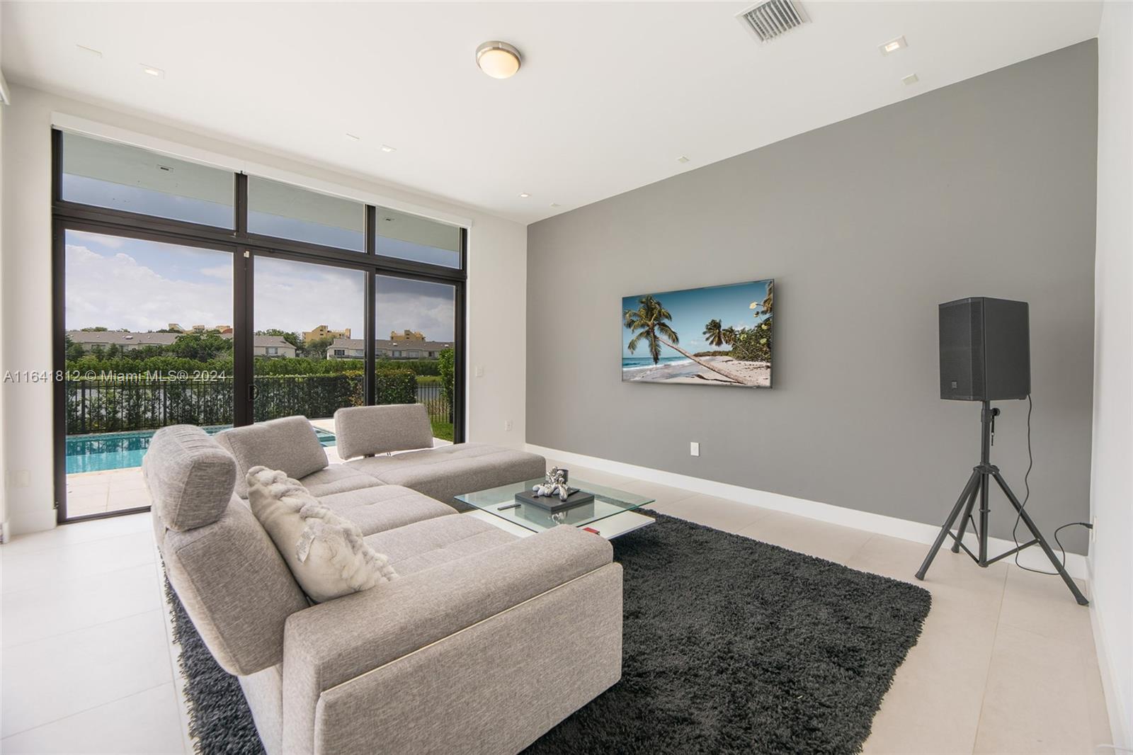 WESTON ESTATES - Residential