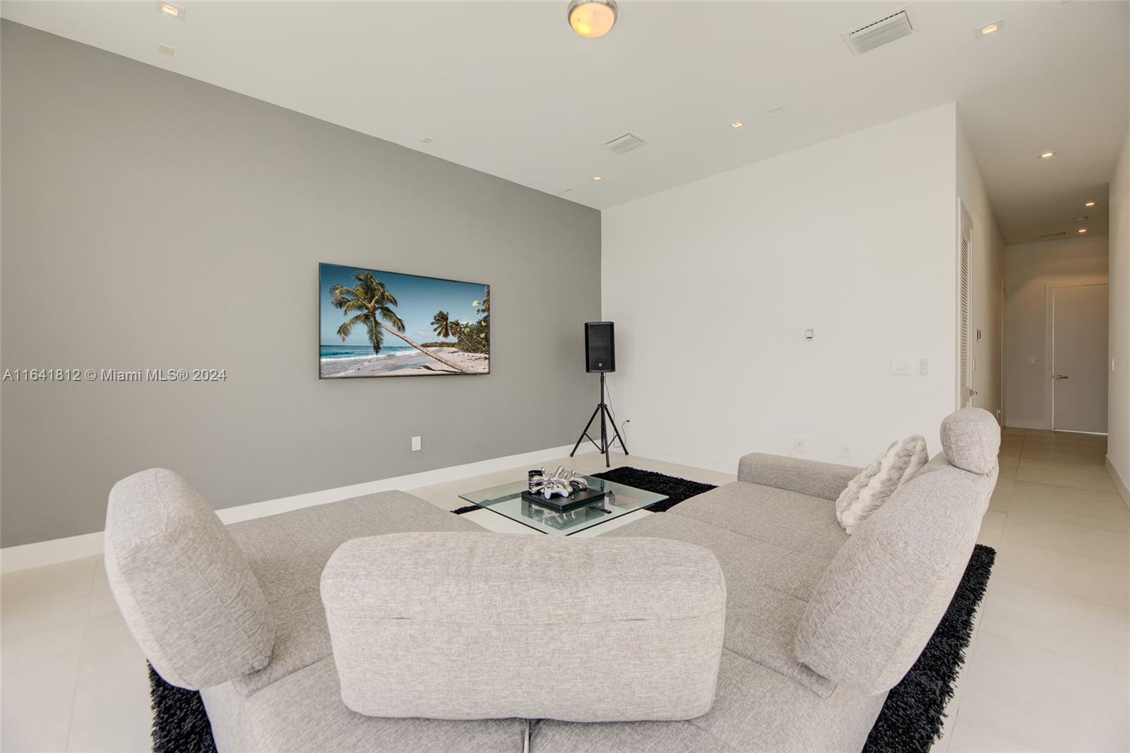 WESTON ESTATES - Residential