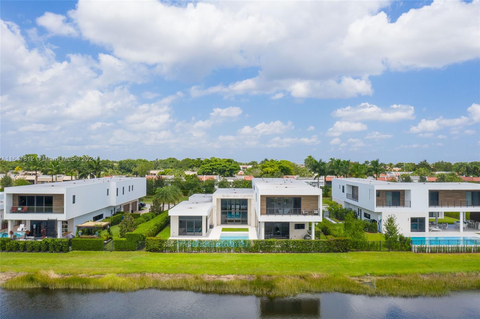 WESTON ESTATES - Residential