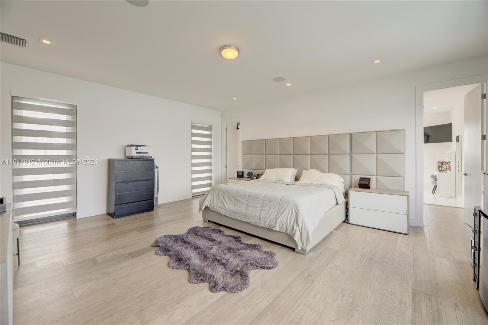 WESTON ESTATES - Residential
