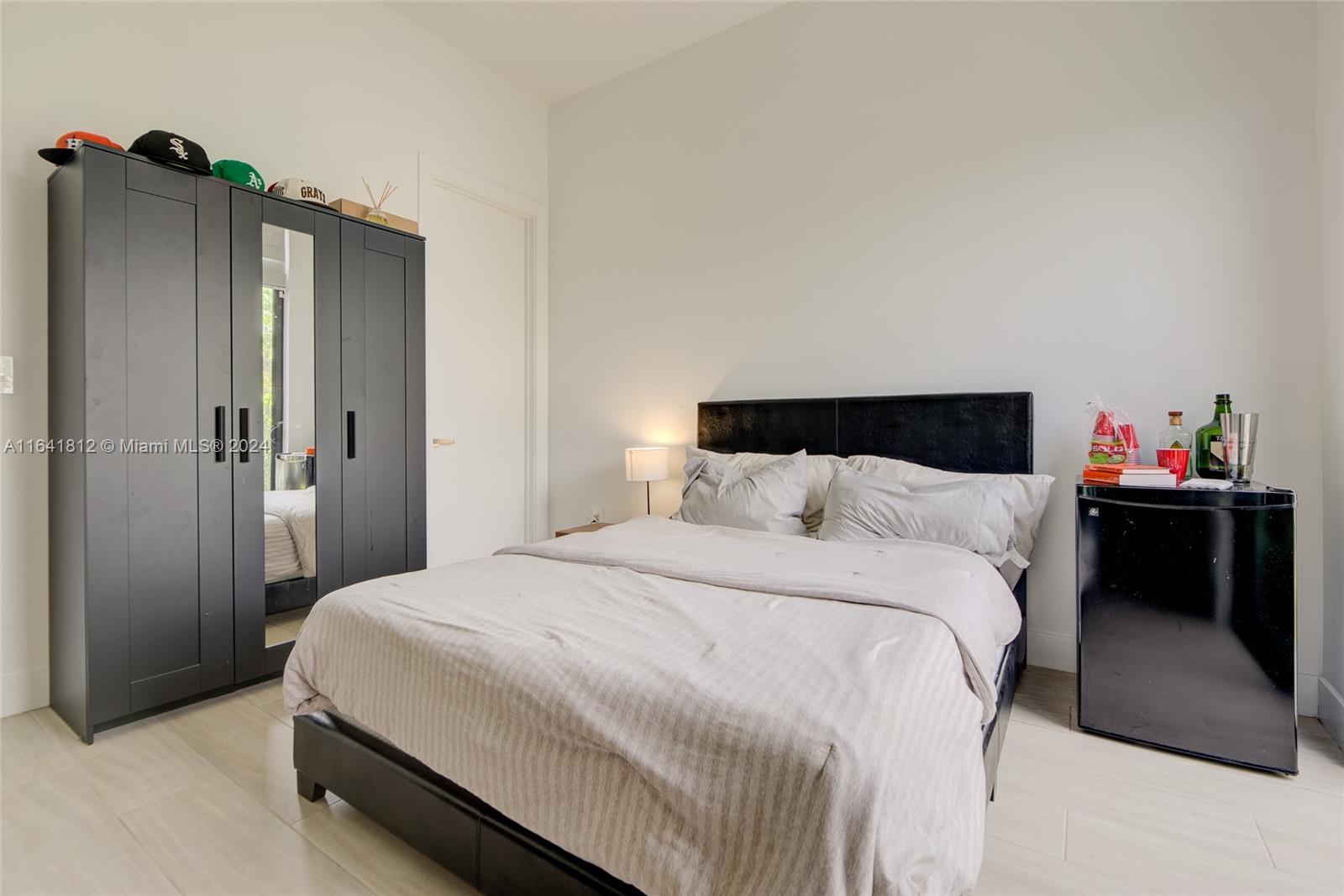 WESTON ESTATES - Residential