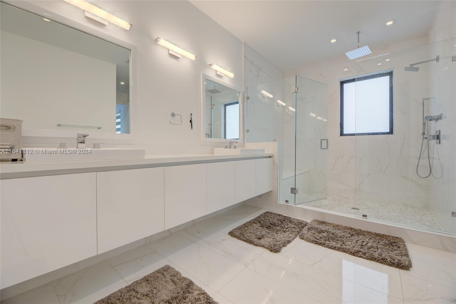 WESTON ESTATES - Residential