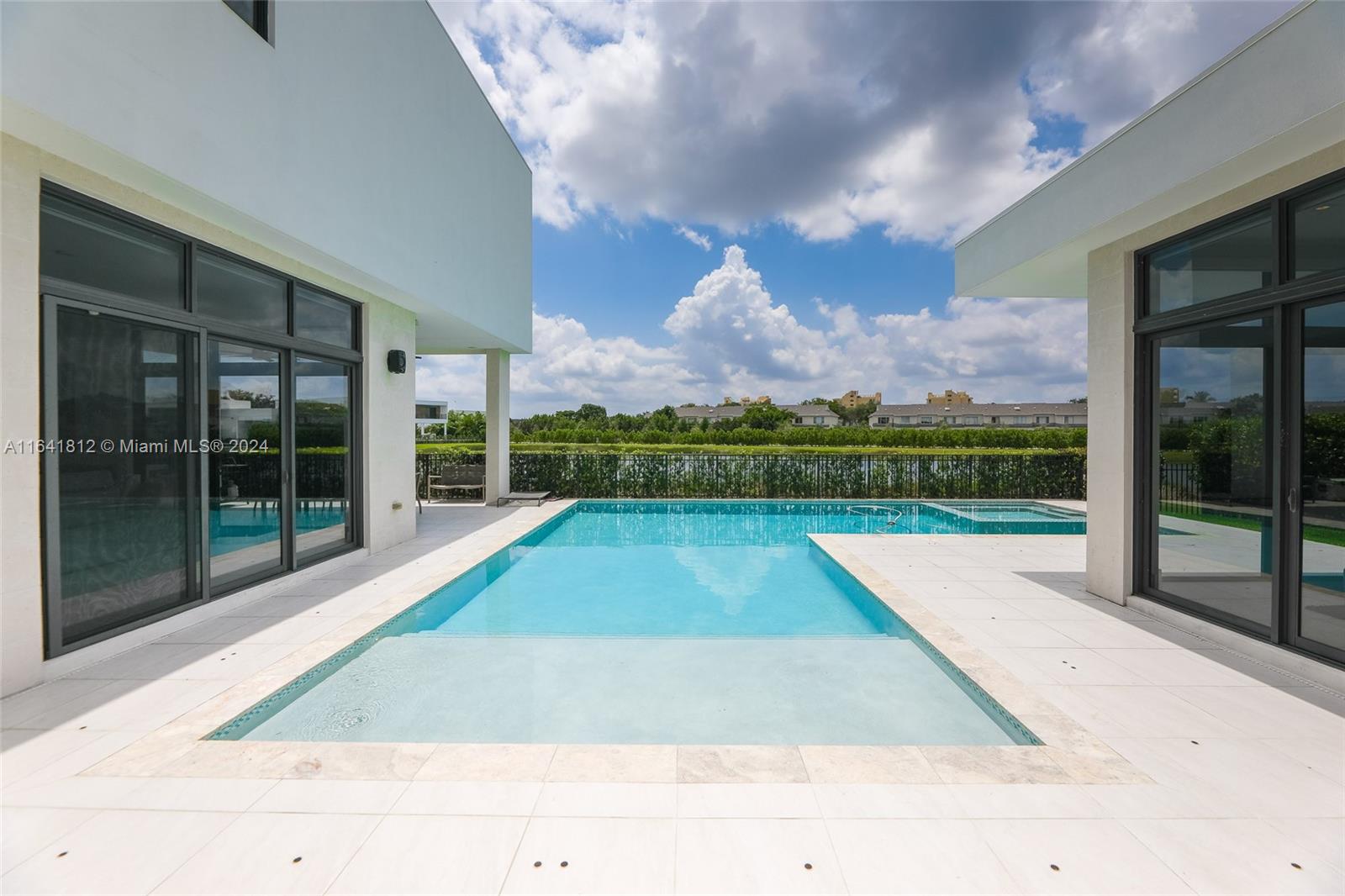 WESTON ESTATES - Residential