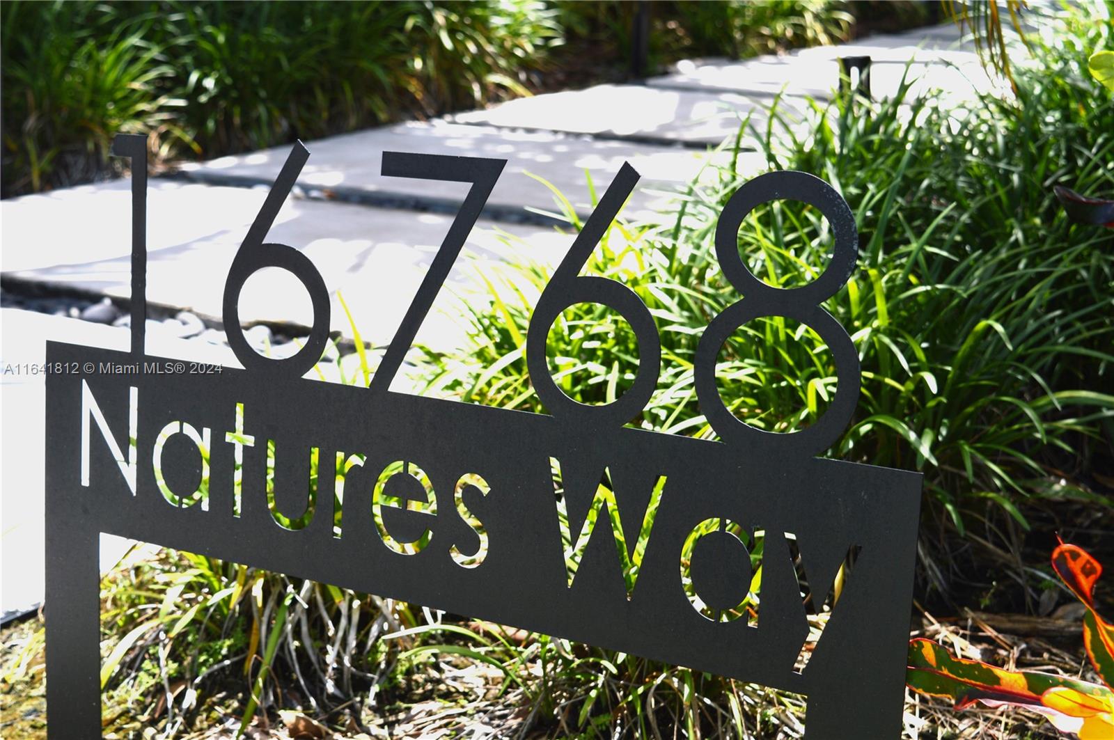 WESTON ESTATES - Residential