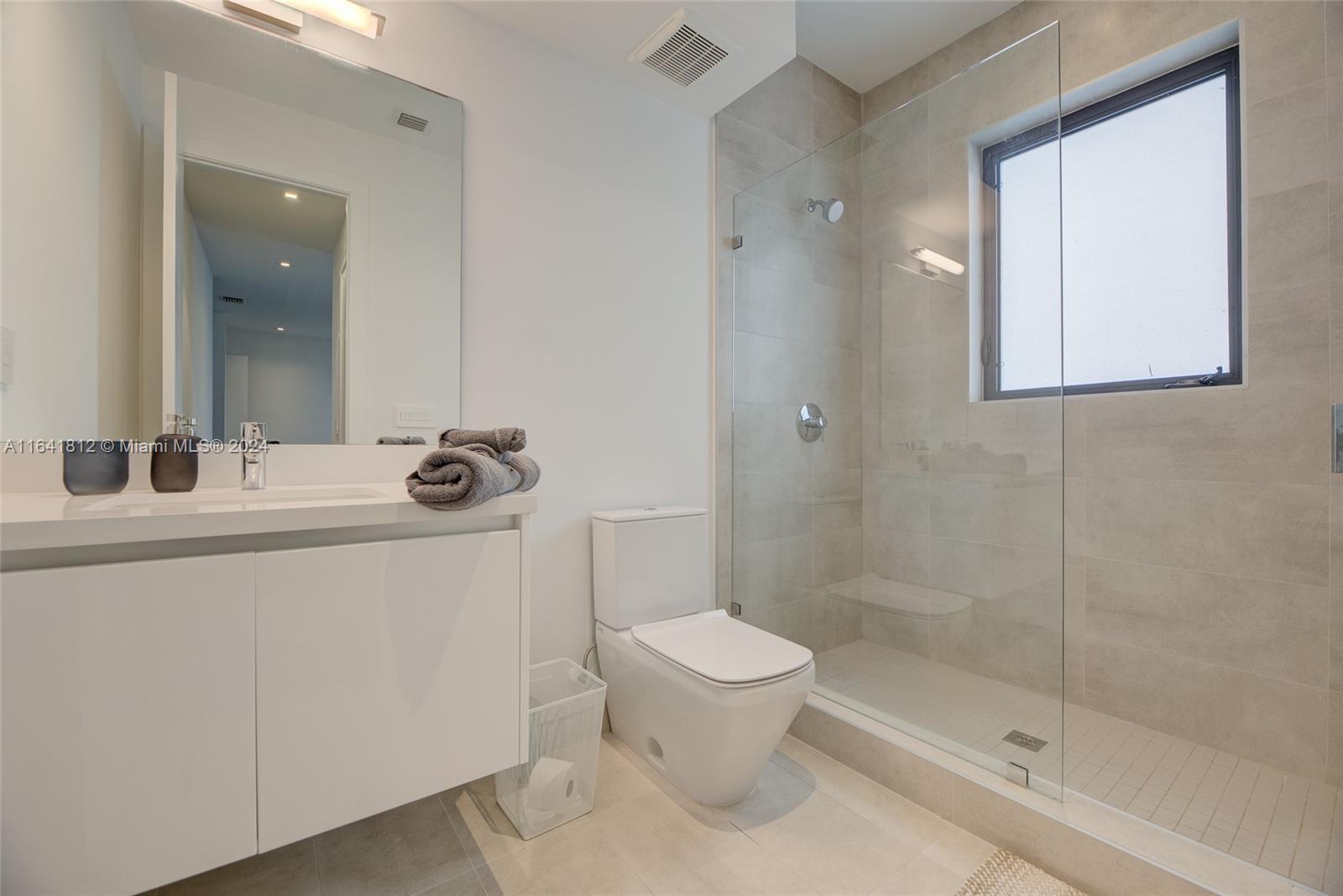 WESTON ESTATES - Residential