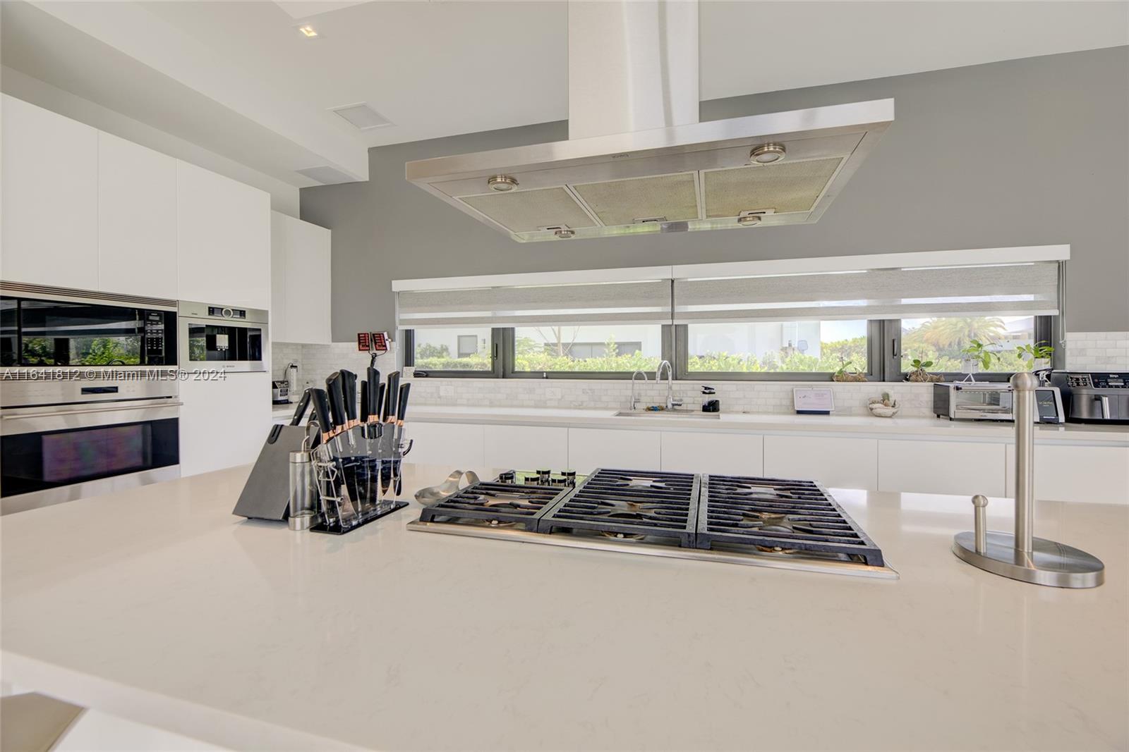 WESTON ESTATES - Residential