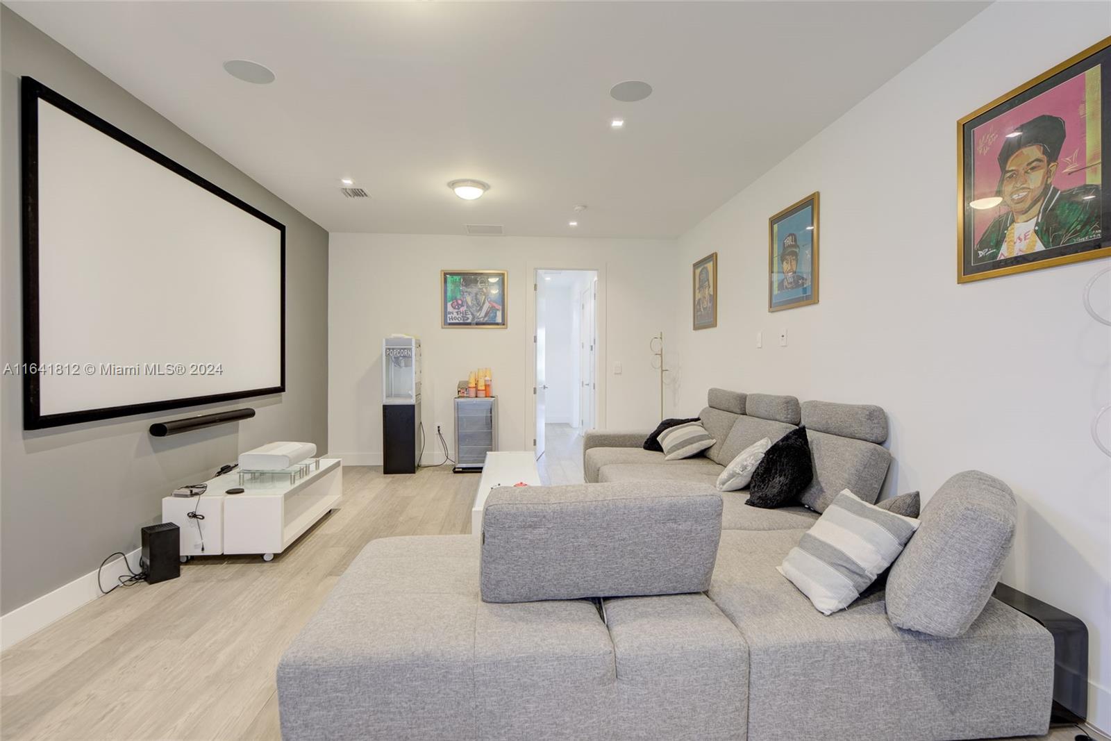 WESTON ESTATES - Residential