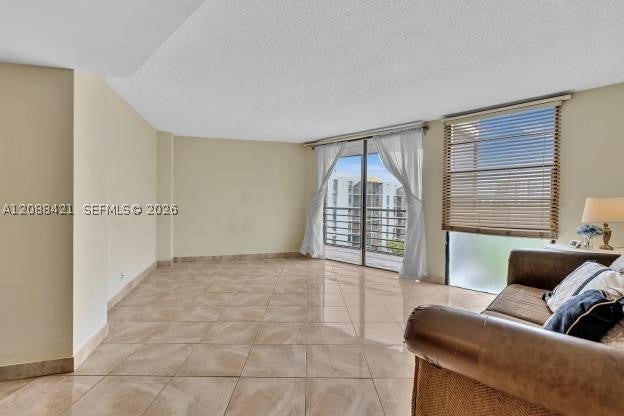 20400 W Country Club Dr 711