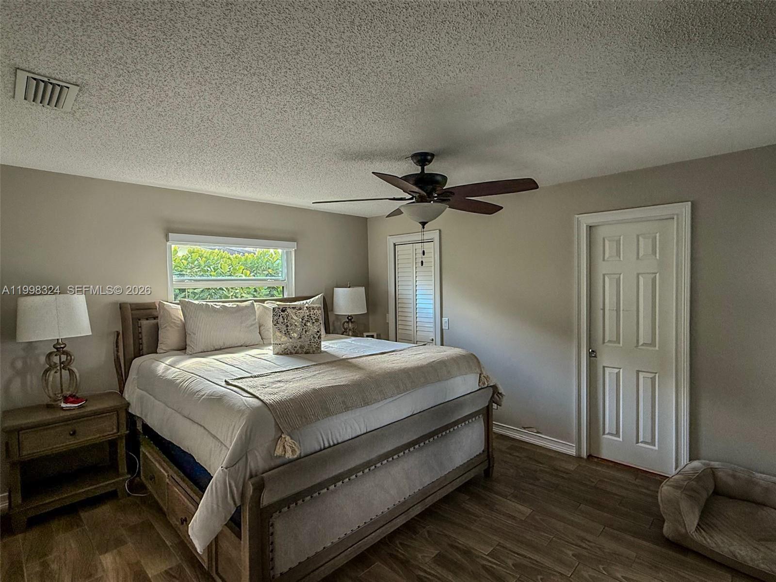 PEMBROKE LAKES SEC 4 - Residential Lease