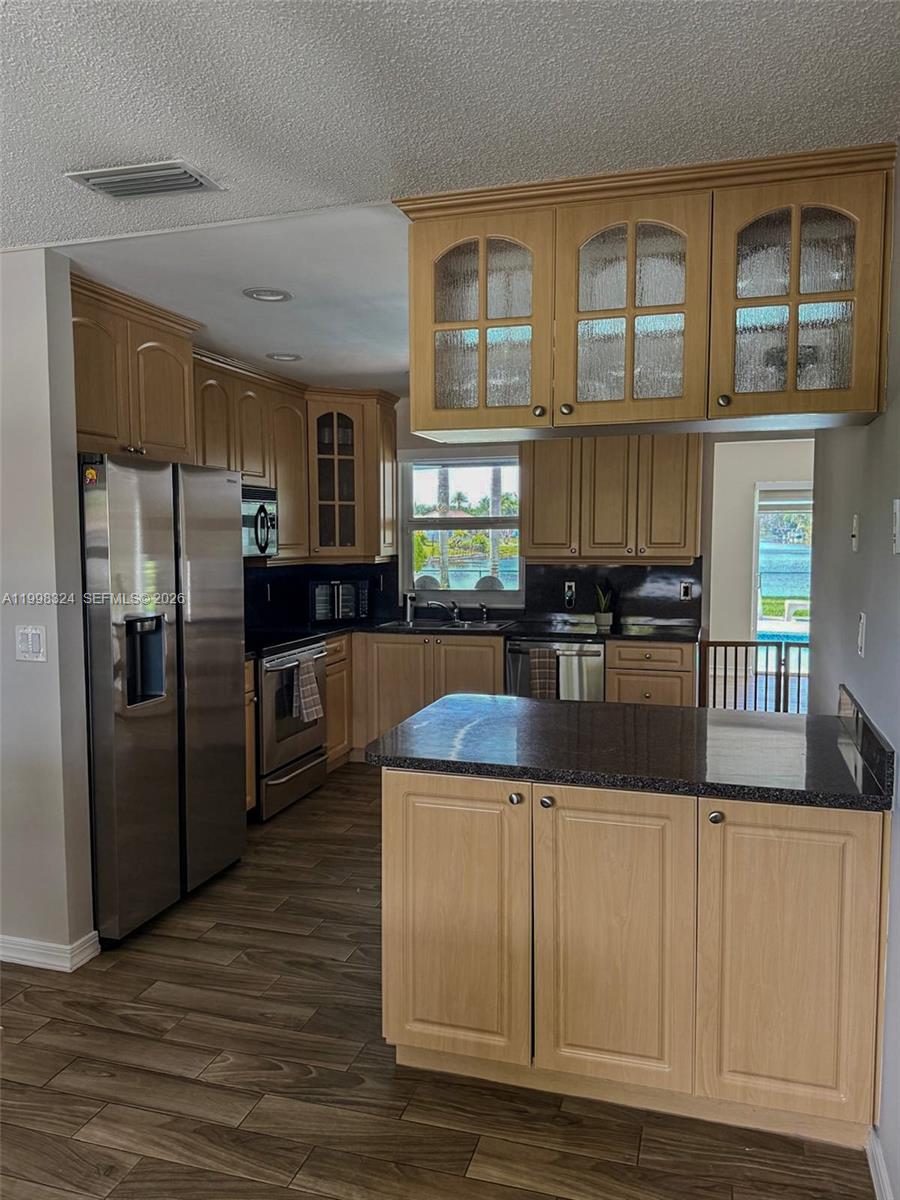 PEMBROKE LAKES SEC 4 - Residential Lease