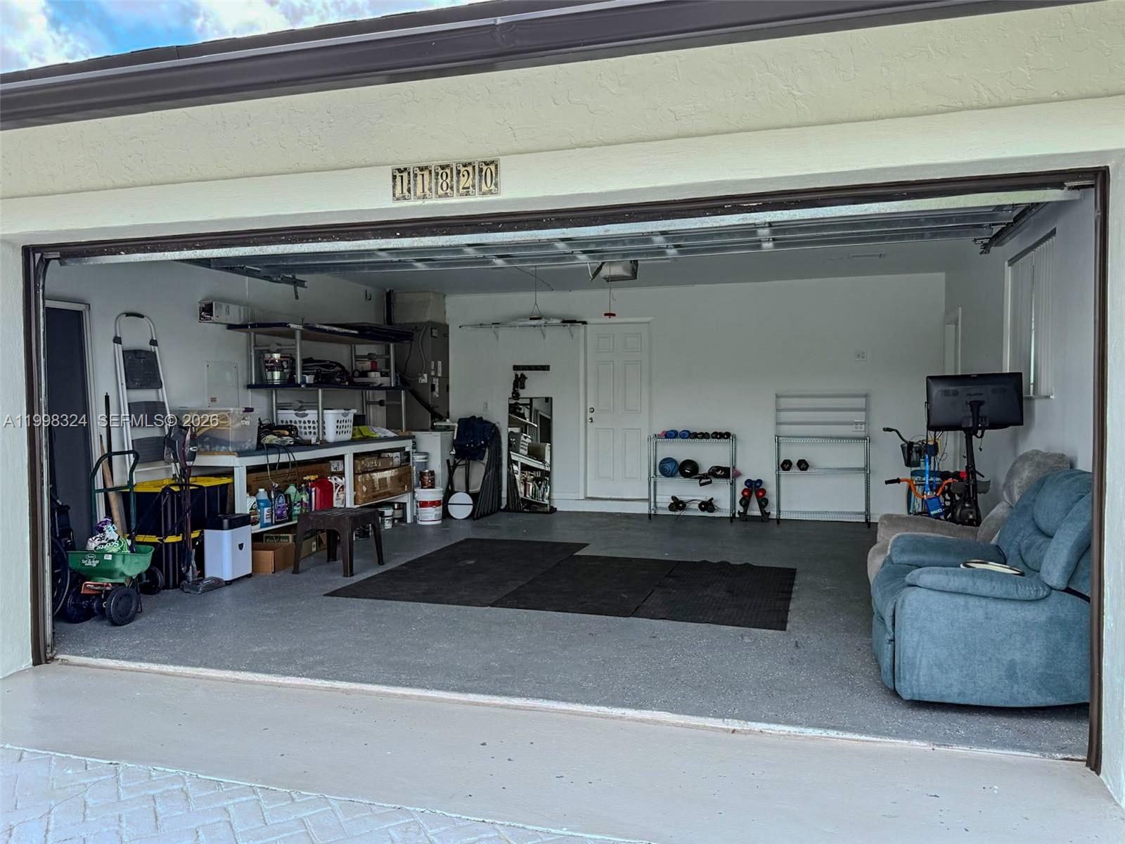 PEMBROKE LAKES SEC 4 - Residential Lease