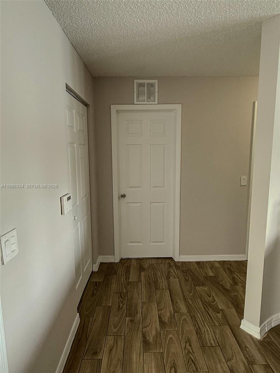 PEMBROKE LAKES SEC 4 - Residential Lease