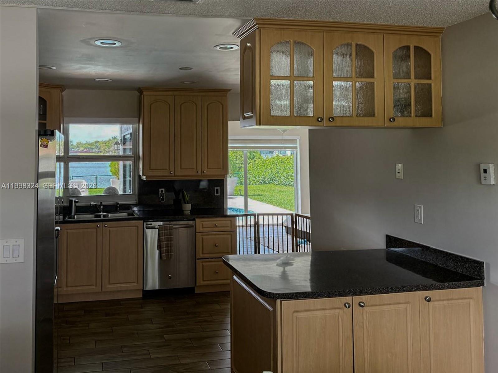 PEMBROKE LAKES SEC 4 - Residential Lease