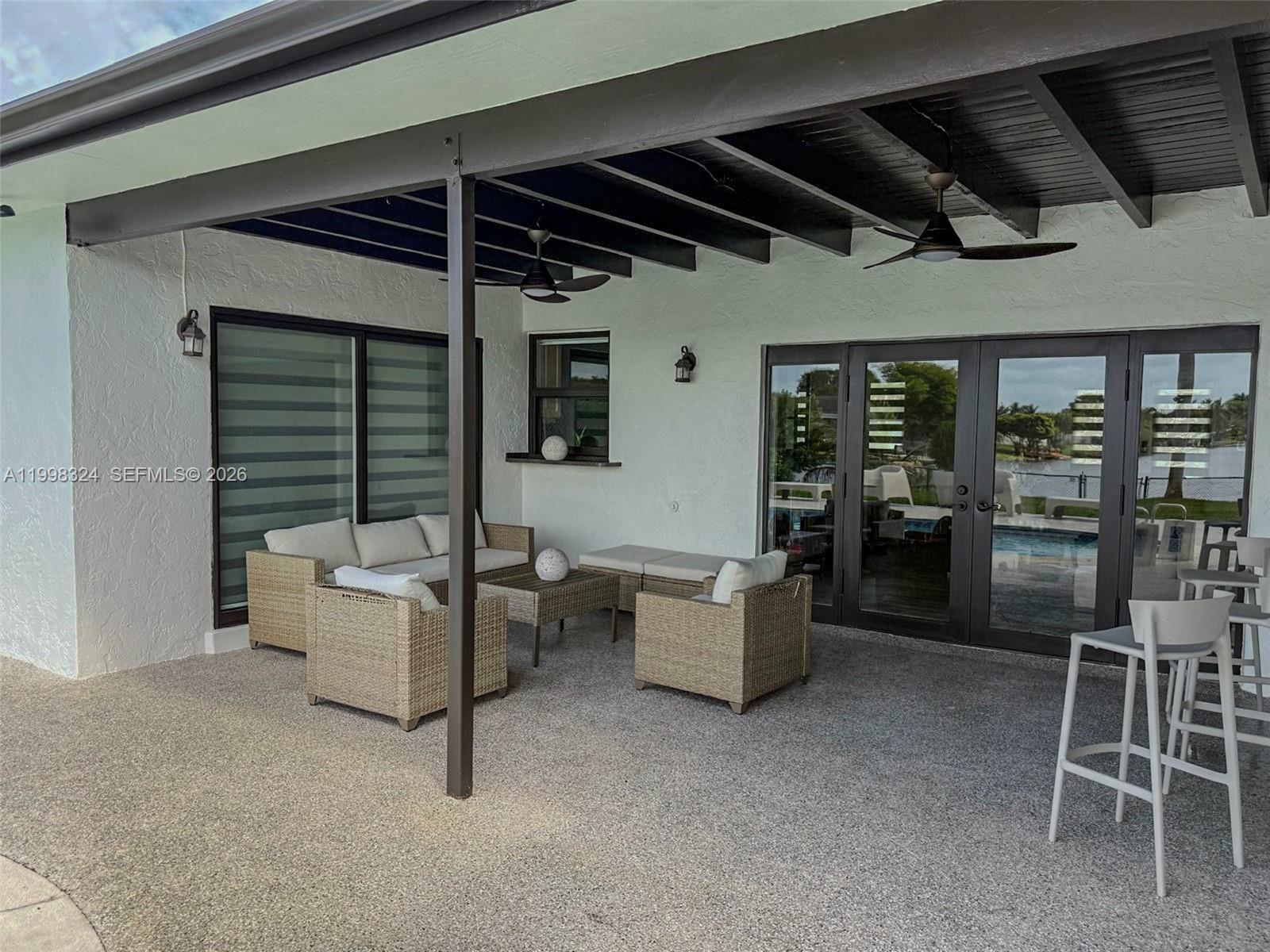 PEMBROKE LAKES SEC 4 - Residential Lease