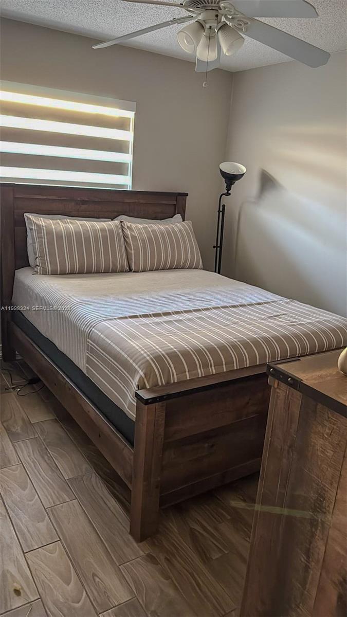 PEMBROKE LAKES SEC 4 - Residential Lease