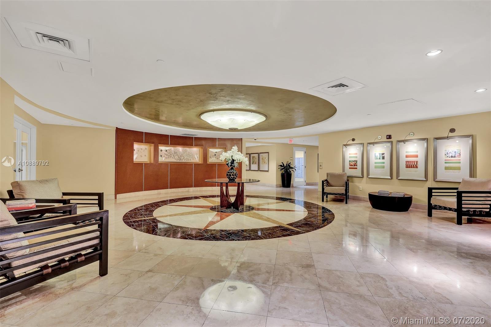 TOSCANO CONDO - Residential