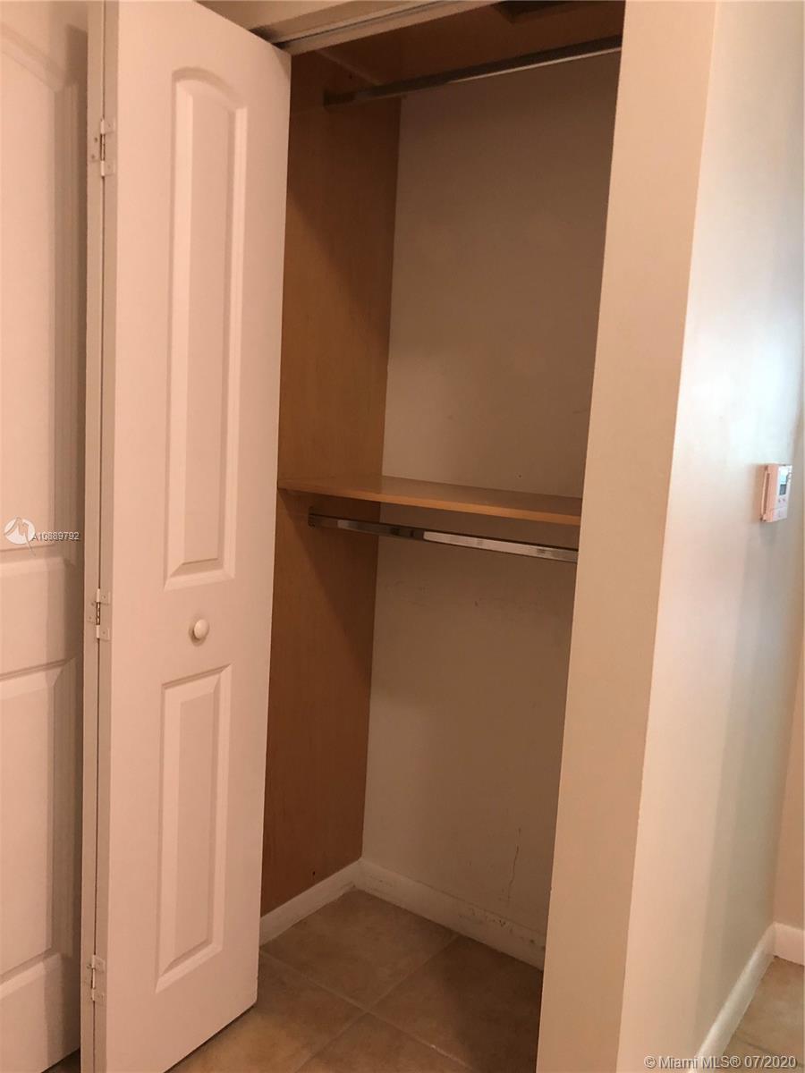 TOSCANO CONDO - Residential