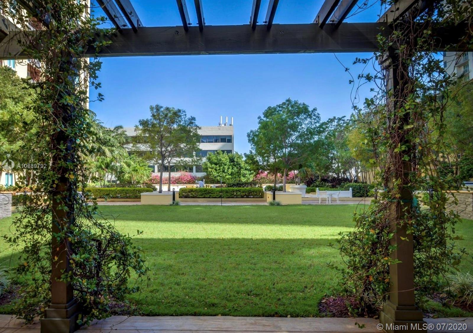 TOSCANO CONDO - Residential