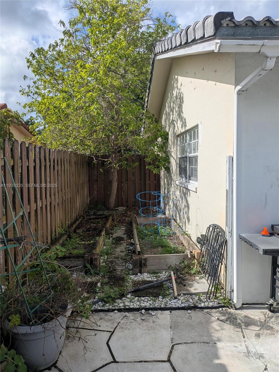 CORAL SPRINGS SUB NO 1 - Residential