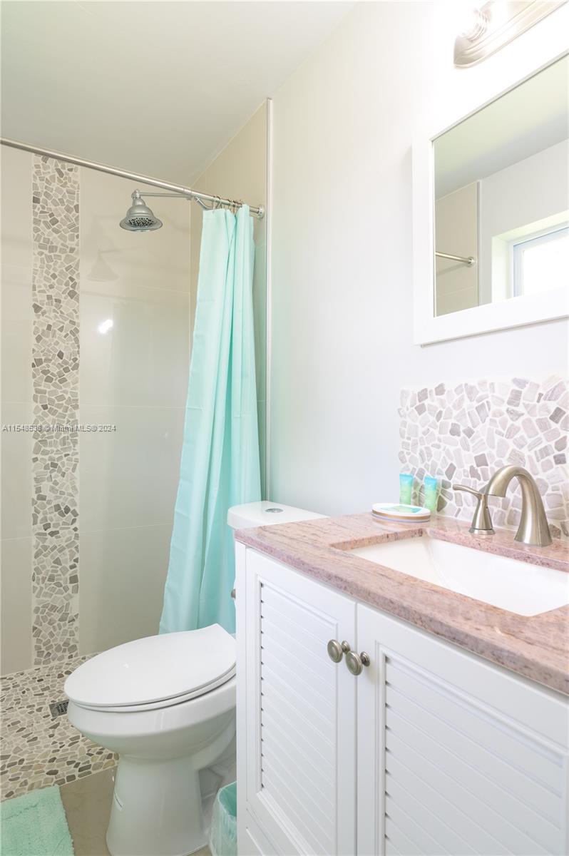 LLOYD ESTATES - Residential