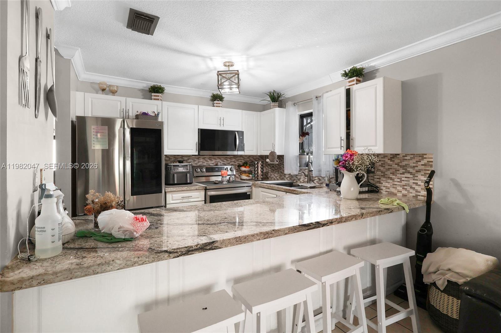 ESTATE HOMES - Residential