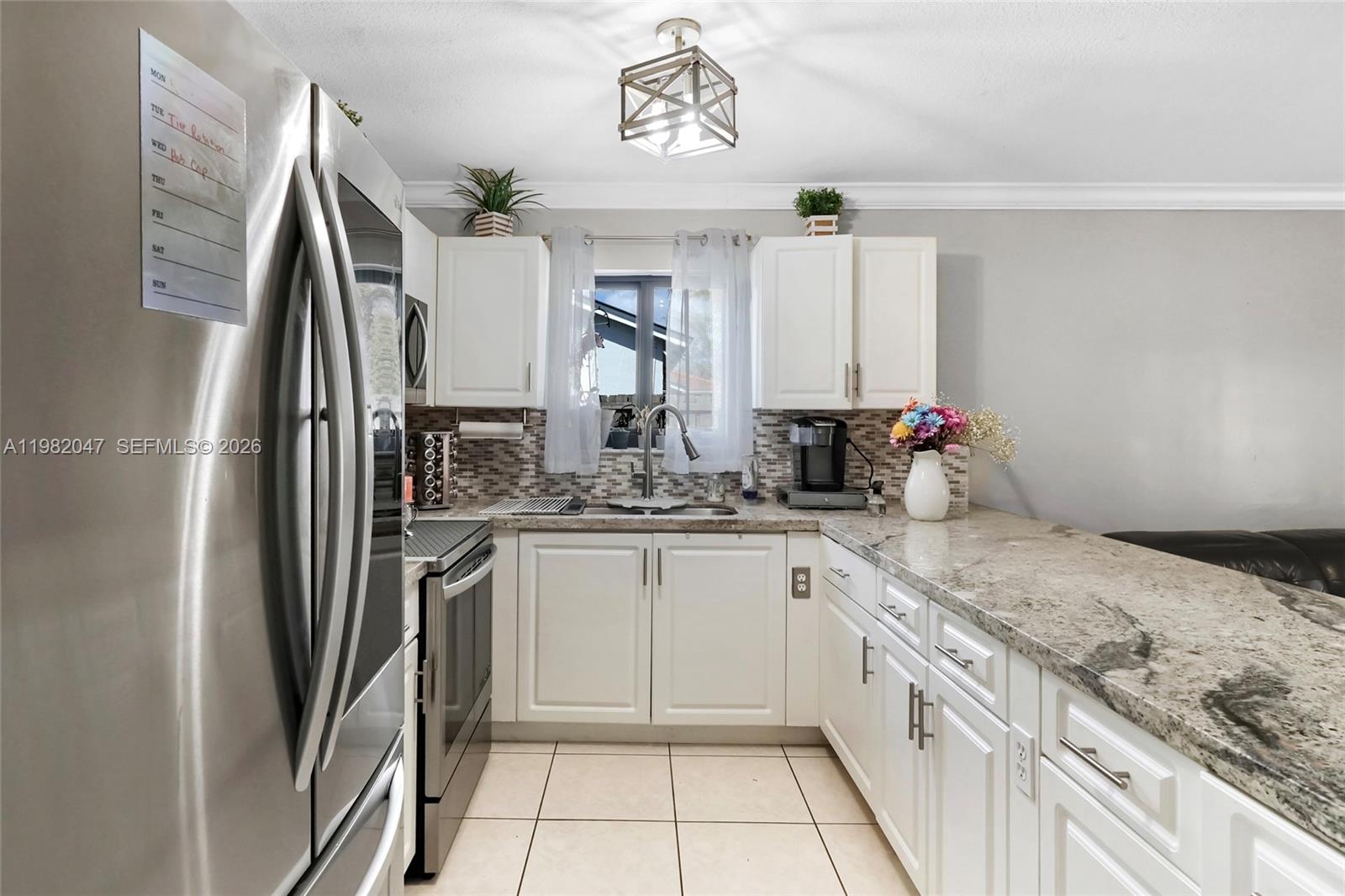 ESTATE HOMES - Residential