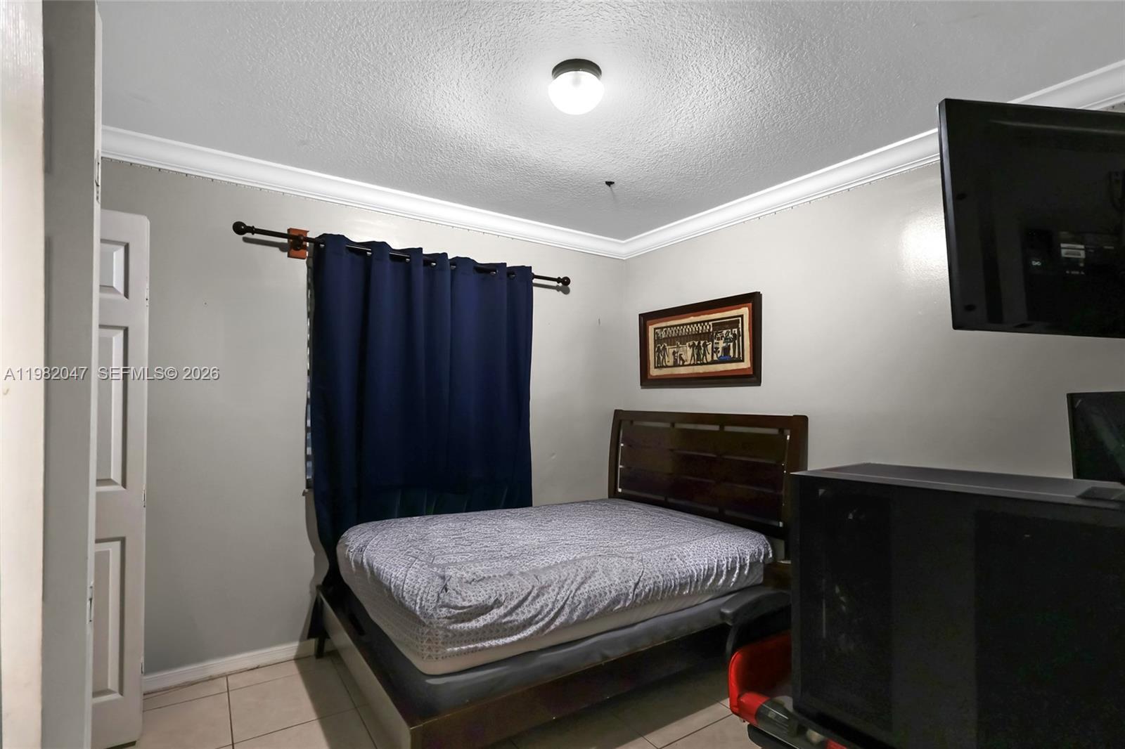 ESTATE HOMES - Residential