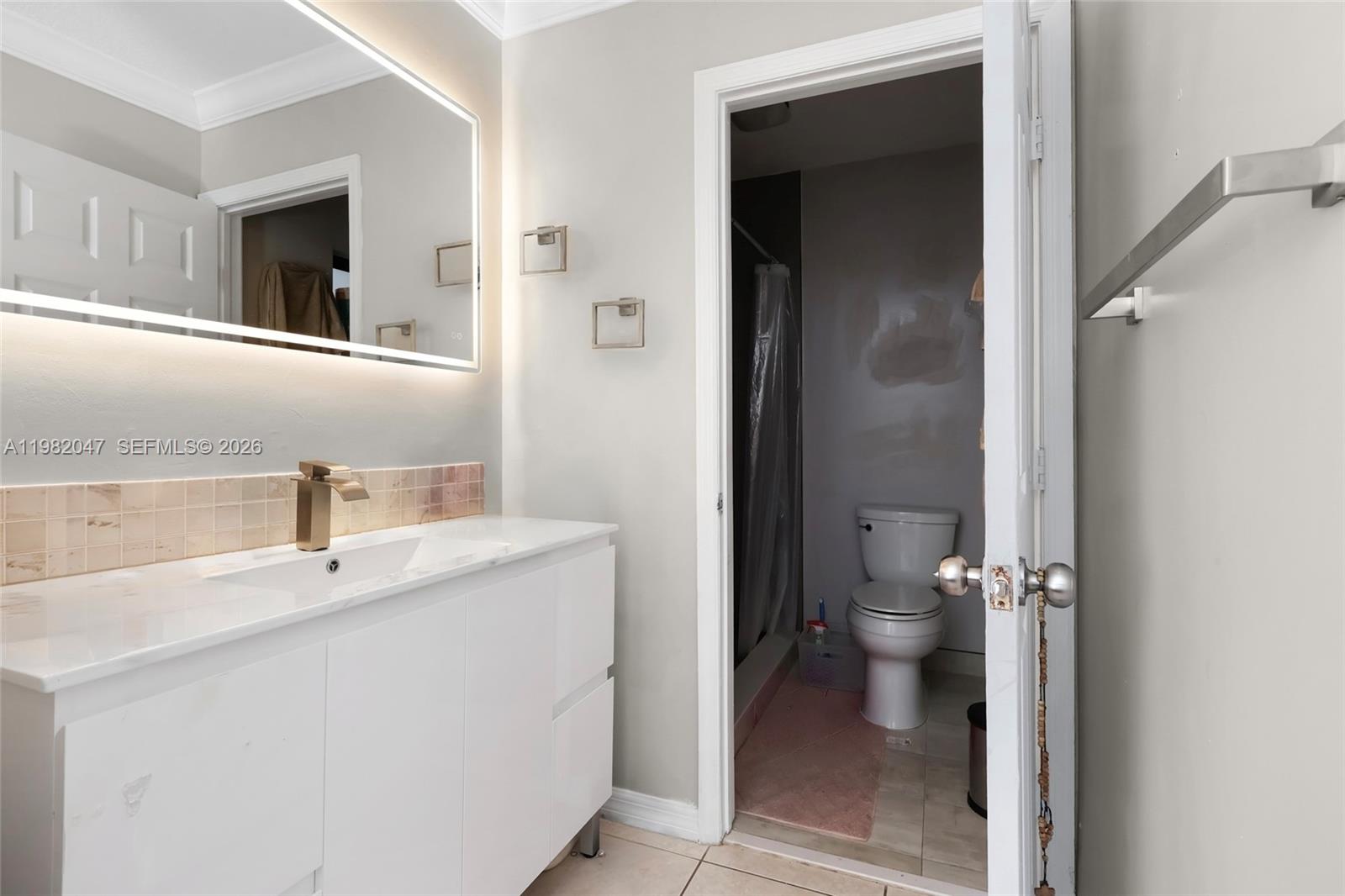 ESTATE HOMES - Residential